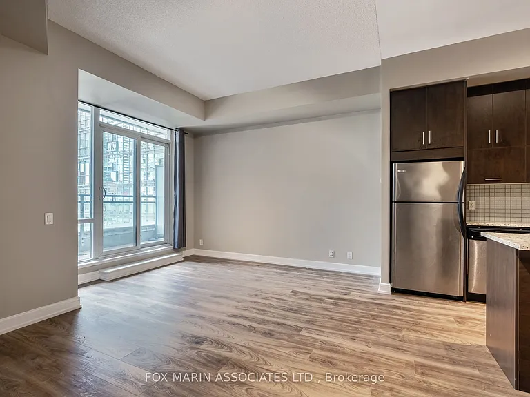 112 George St S #S403 — Photo 8