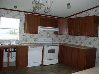 2nd image of 6702 Starcrest Ln
