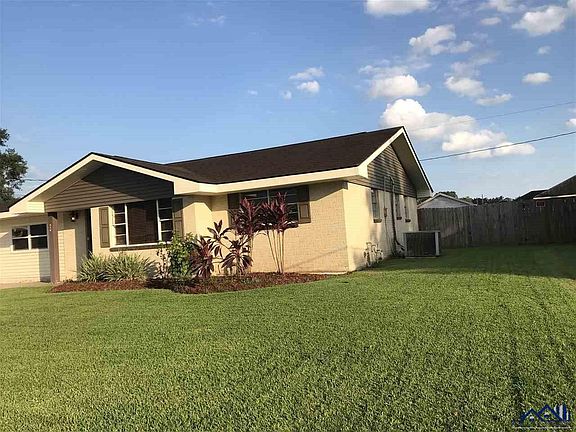 5th image of 610 Highland Dr