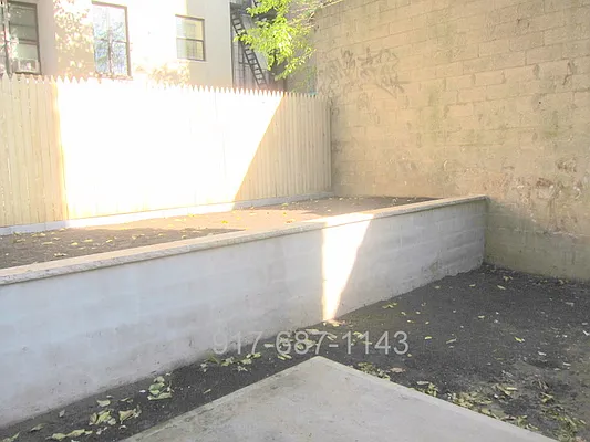 Rented by Chartwell Manhattan Realty | media 30