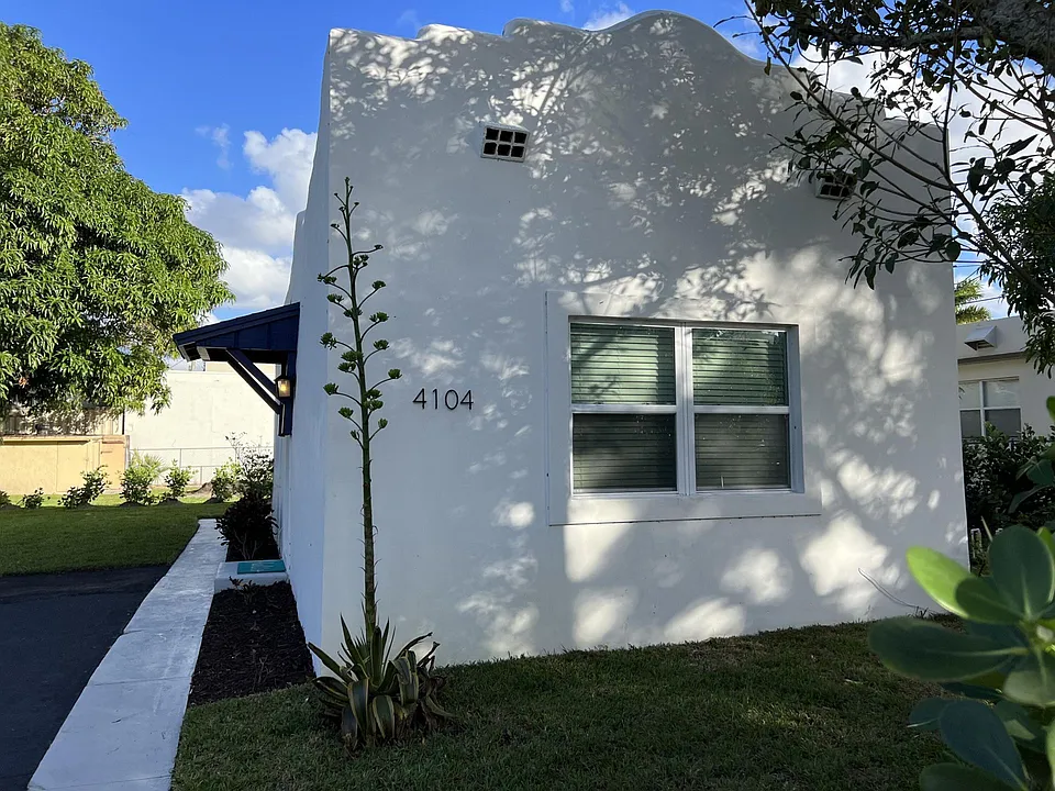 4104 Garden Ave