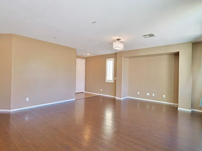 10643 Tray Mountain Ave — Photo 5
