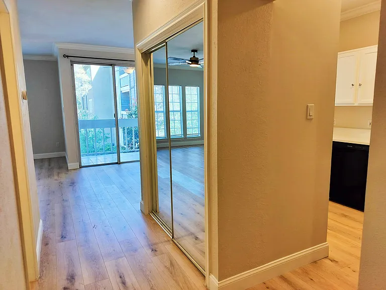 5310 Keller Springs Rd #723 — Photo 37
