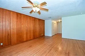 5042 Grape St — Photo 4
