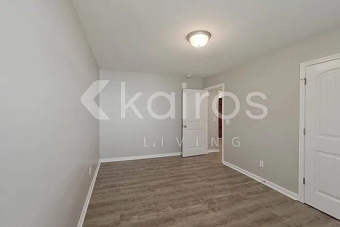 102 Saint Matthew Way — Photo 13