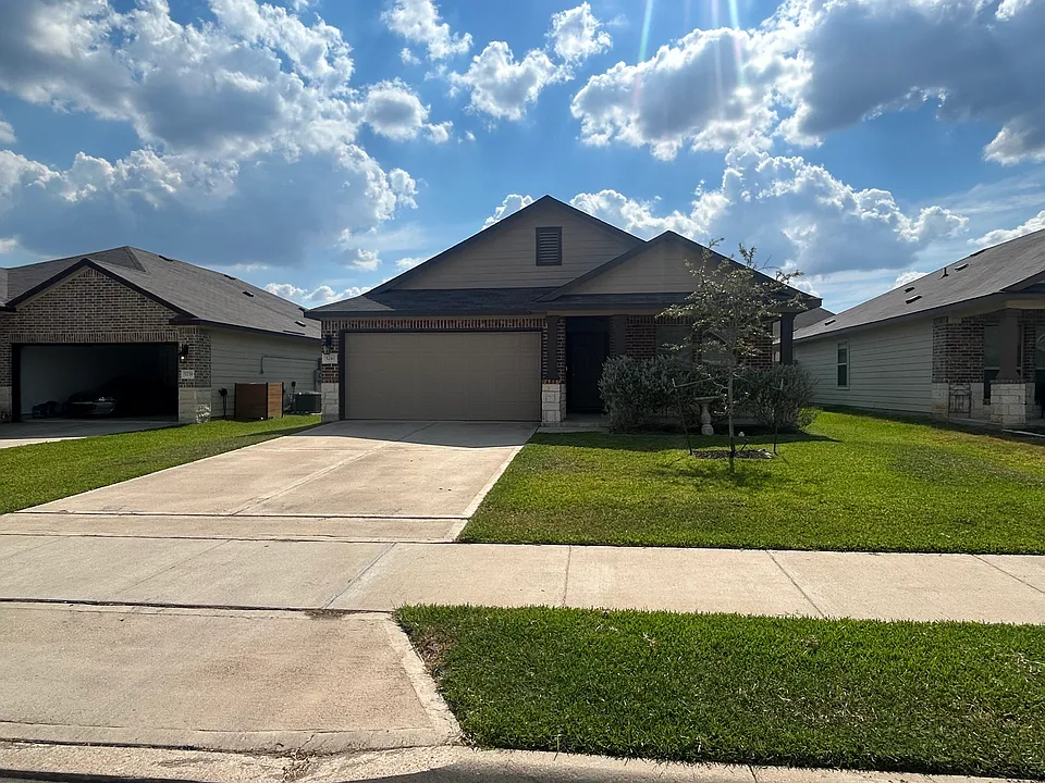 5241 Montague Loop