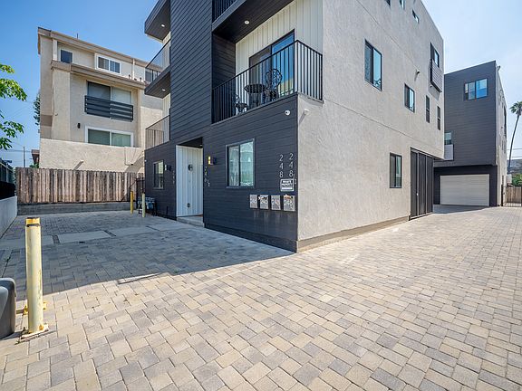 4th image of 246 1/2 N Dillon St #246-1/2