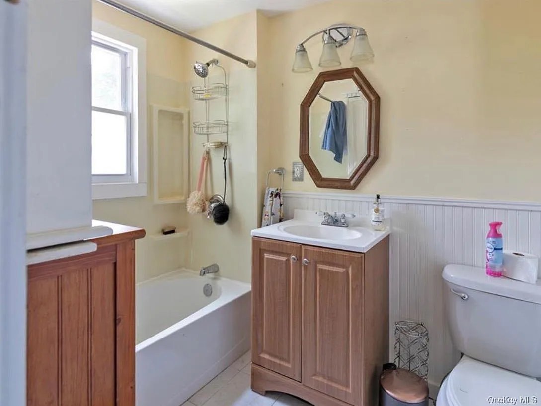 3 bed, 2.0 bath, 1486 sqft, $3,500 — Photo 3