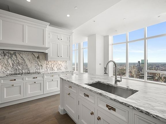 5th image of 240 Devonshire St #Penthouse 1c
