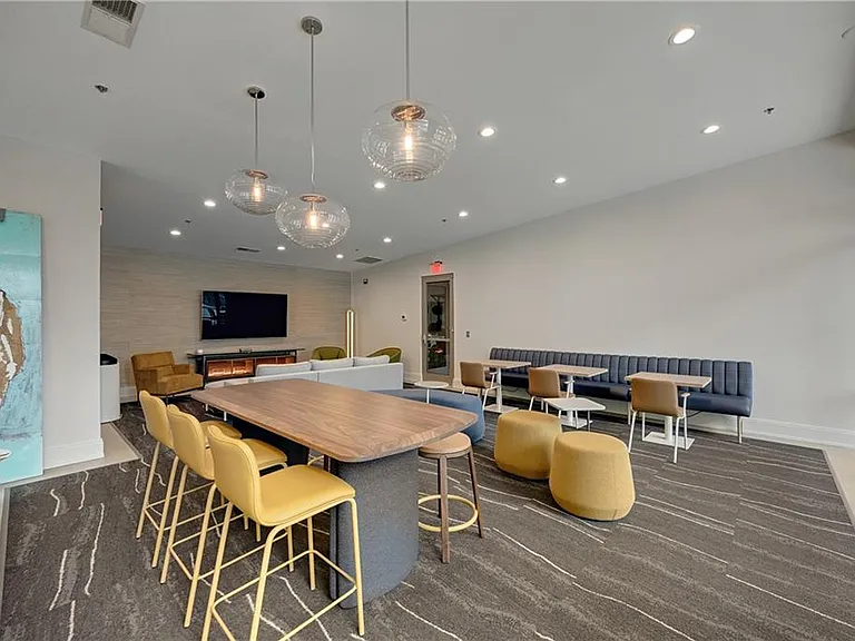 905 Juniper St NE #309 — Photo 52