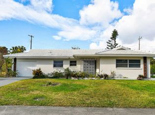 1280 Singer Dr, Riviera Beach, FL 33404