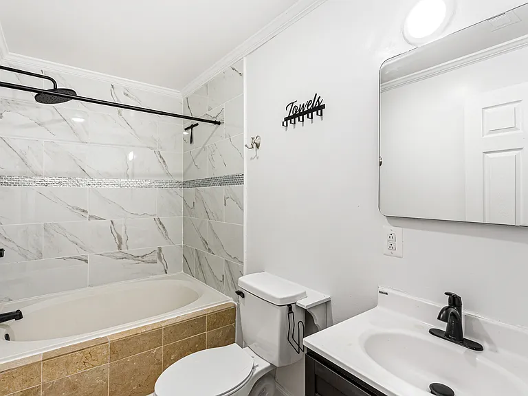 1506 Christian St #2 — Photo 2