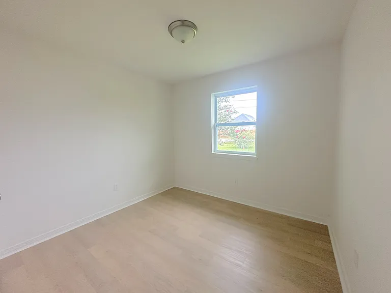 427 S Nickens Ave — Photo 8