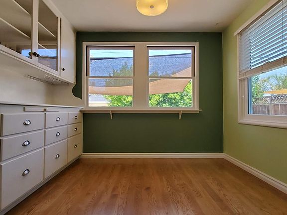 5th image of 1825 Catherine St