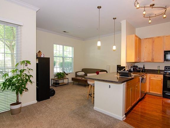 5th image of 1400 Granby St Unit 106