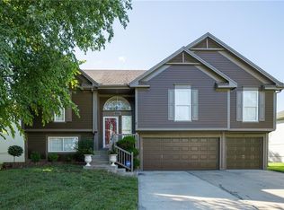 1745 SE Embassy Dr, Lees Summit, MO 64086