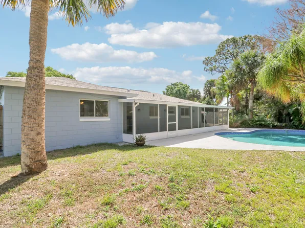 2145 5th St, Vero Beach, FL 32962