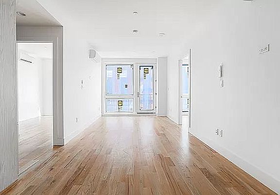4th image of 662 E New York Ave #2I