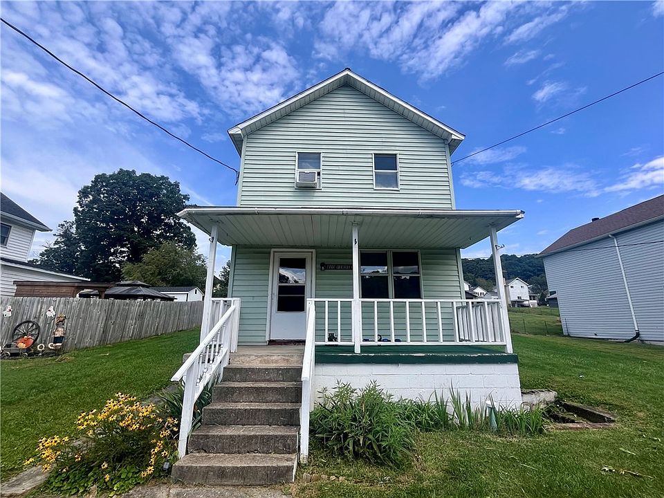 1st image of 410 1st St