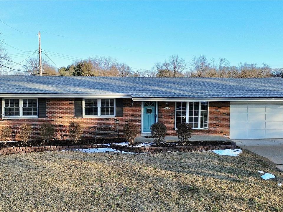 1st image of 2818 Woodbury Dr