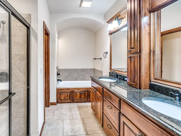 2121 Mill Creek Way — Photo 23