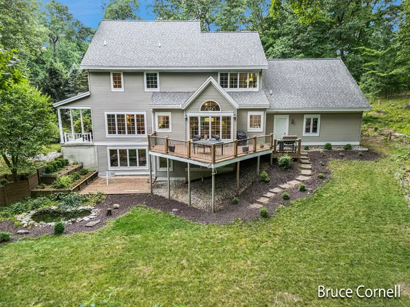 4420 Four Mile Rd NE, Grand Rapids, MI 49525