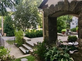 54 Dillon Rd, Larchmont, NY 10538