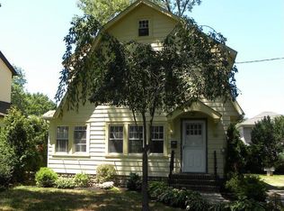 2 Ivy St, Rye, NY 10580