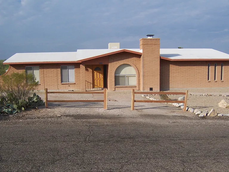 10322 E Calle Magdalena — Photo 1