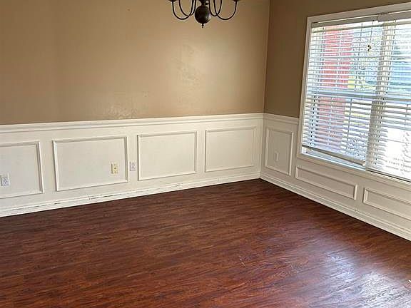 2nd image of 4501 Reserve Way