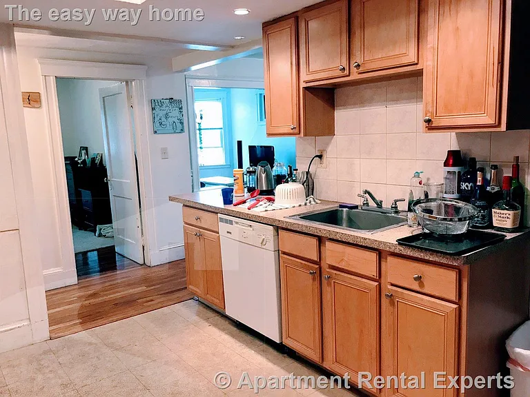 223 Summer St — Photo 3