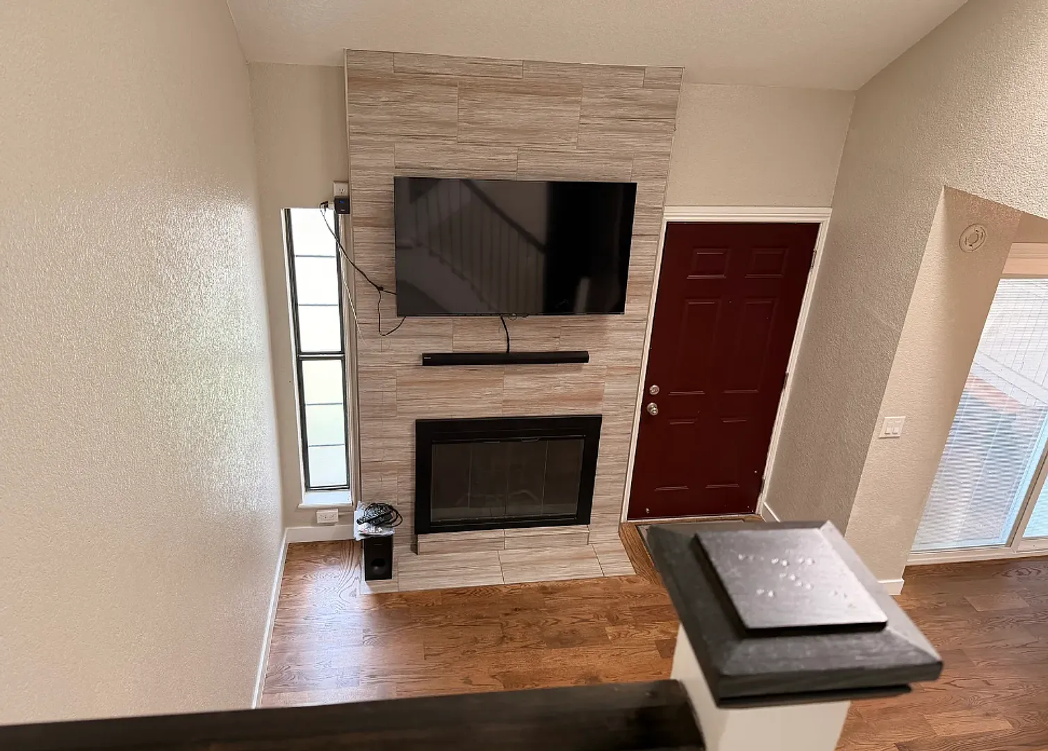 3 bed, 2.0 bath, 1539 sqft, $2,700 — Photo 2