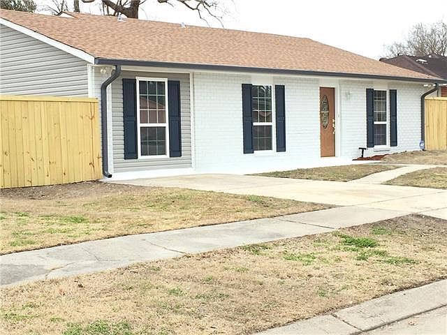 1st image of 301 Georgetown Dr