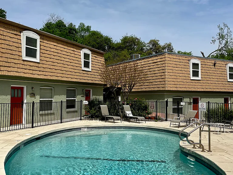 1500 Eastside Dr #114 — Photo 29