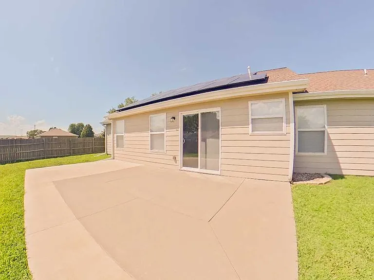 225 Walters Dr — Photo 12