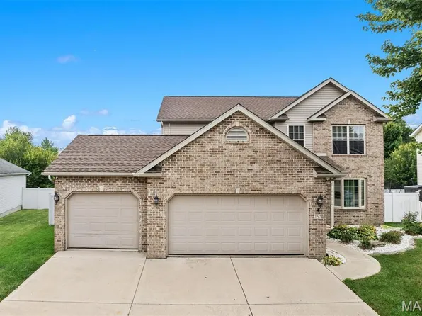 752 Bassett St, O'Fallon, IL 62269