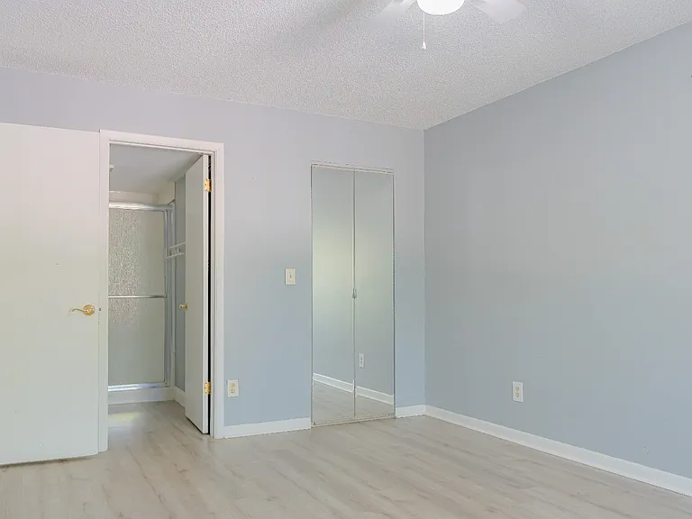 8215 Sun Spring Cir #23 — Photo 23