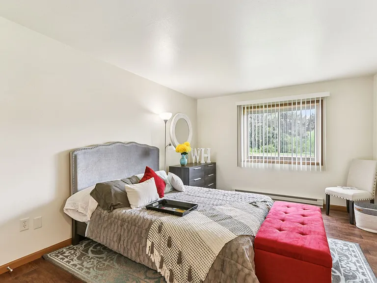 Woodfield Heights Apartments — Photo 84