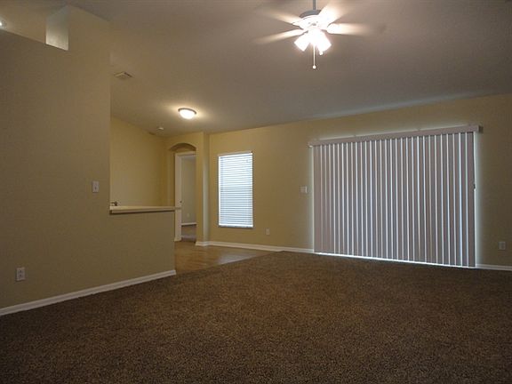 4th image of 2617 Brookville Dr