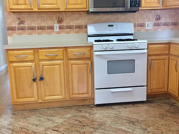 3rd image of 10648 97th St #2