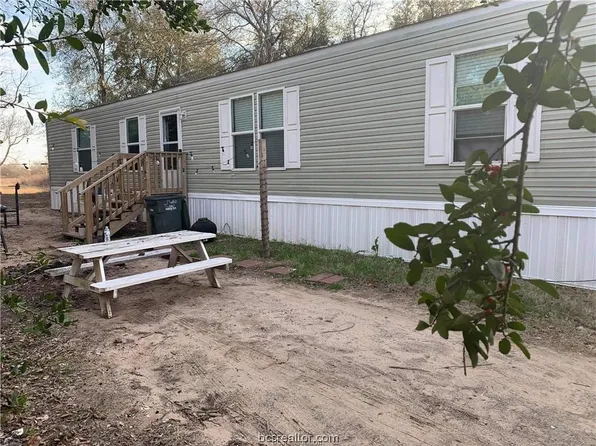 298 Lantern St, Somerville, TX 77879