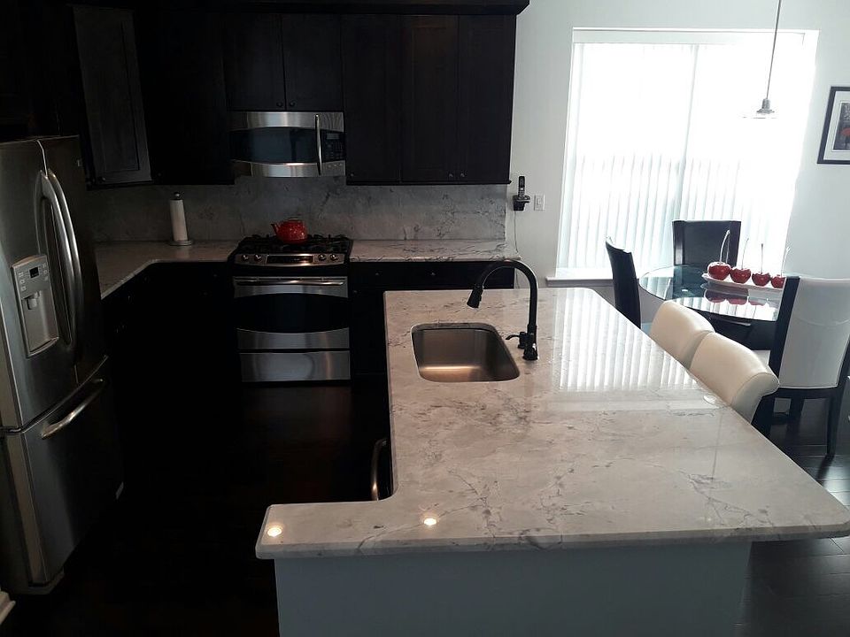 1st image of 428 Monticello Ln