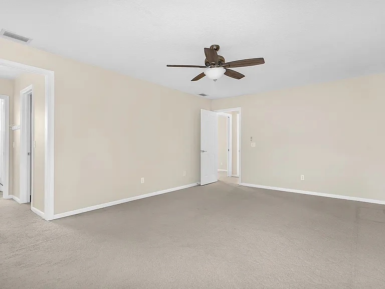 506 Lakeway Dr — Photo 29