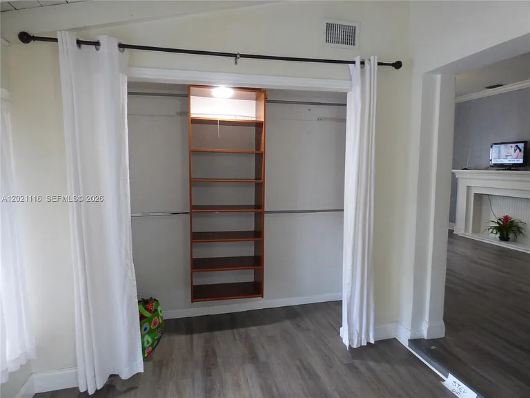 2148 NE 182nd St — Photo 20