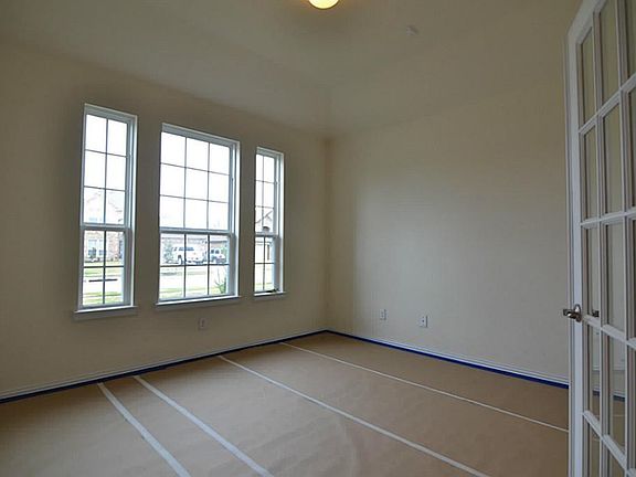 5th image of 115 Parkstone Dr