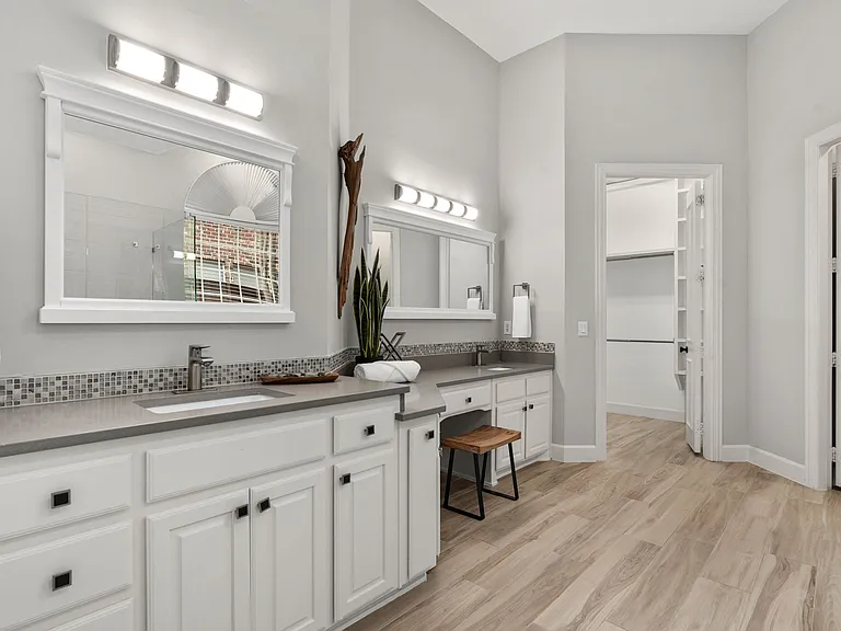 433 Martel Ln — Photo 22
