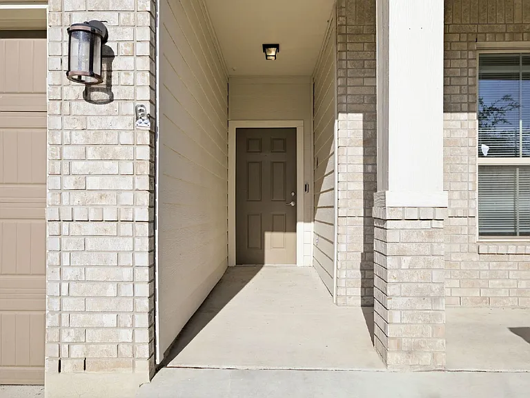 5950 Larkspur Valley — Photo 3