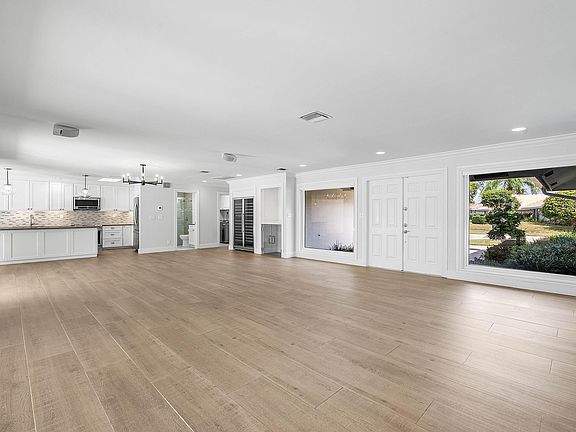 5th image of 5854 Pinebrook Drive