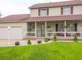 7971 Lime Ln, Parma, OH 44129