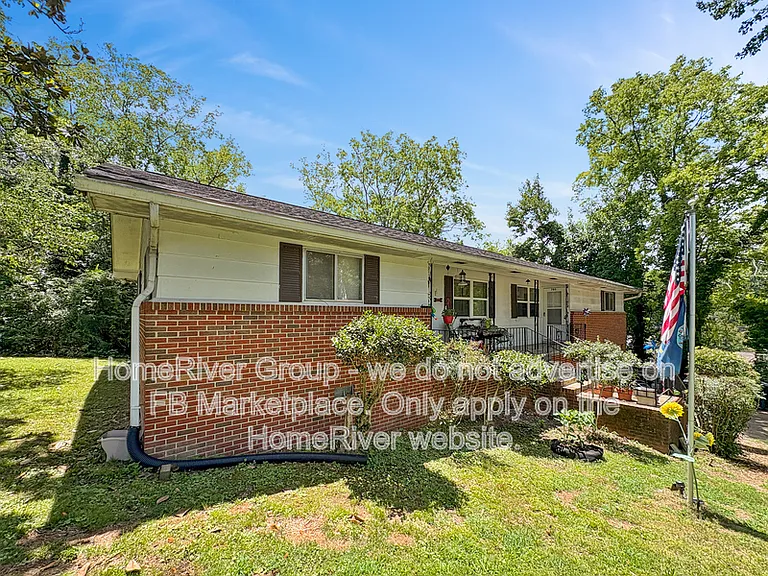 703 Barlow Way — Photo 15